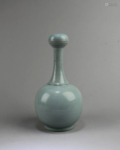 Chinese Ruyao Vase