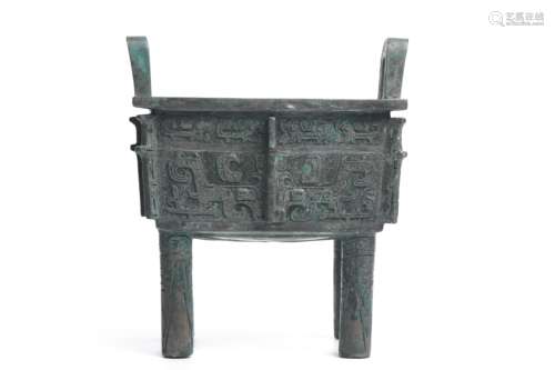 Chinese bronze vessel