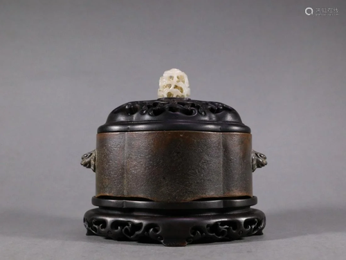 Bronze Quatrefoil-Shape Censer and Jade Finial