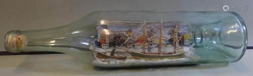 altes Buddelschiff mit Diorama, Winterlandschaft