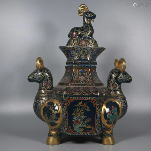 GILT-DECORATED FAMILLE-ROSE 'FLORAL' GOAT-FORM COVERED