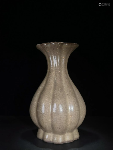 GE WARE VASE