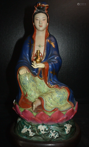 A Chinese Ji-Blue Glazed Porcelain Guanyin