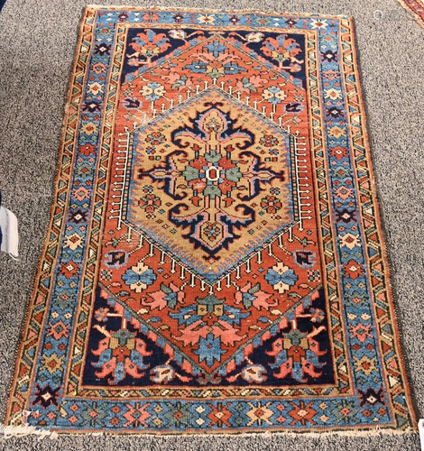 Heriz Oriental Throw Rug, 3' x 4' 2