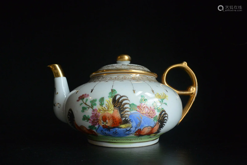 Porcelain, Year 1959 pastel gold five chicken pattern