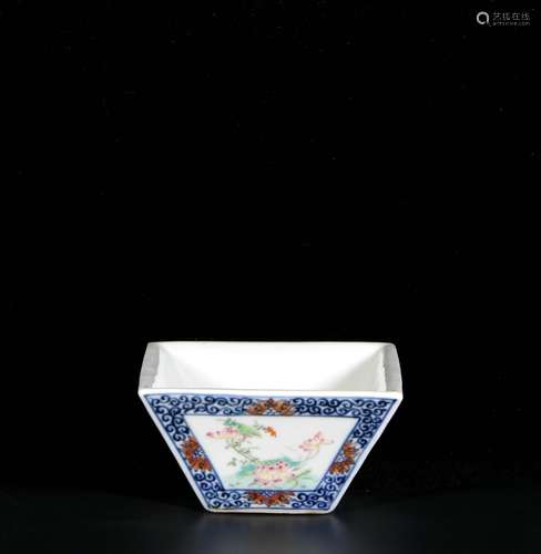 Famille Rose Porcelain Square Vessel