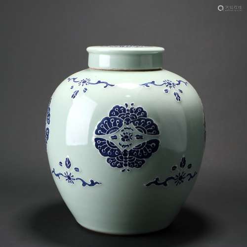 Green Glazed Porcelain Cover Jar