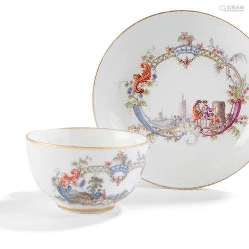 MeissenTasse à thé et sa soucoupe en porcelaine à décor poly...