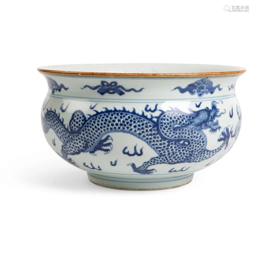 BLUE AND WHITE 'DRAGON' BASIN LATE QING