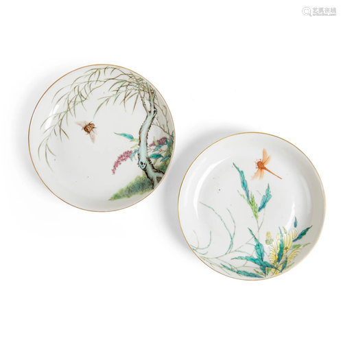 PAIR OF FAMILLE ROSE CIRCULAR PLATES TONGZHI MARK A…