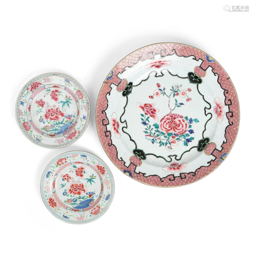 GROUP OF THREE FAMILLE ROSE 'PEONEY' WARES QING