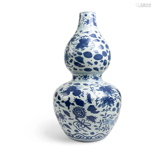 RARE LARGE BLUE AND WHITE 'DOUBLE-GOURD' VASE MING