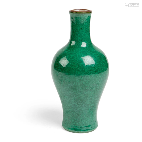 LANGYAO GREEN-GLAZED VASE LATE QING DYNASTY-REPUBLIC