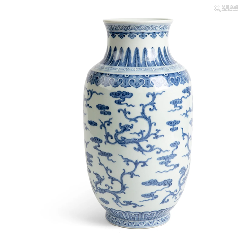 BLUE AND WHITE 'CHI-DRAGON' VASE QIANLONG MARK …