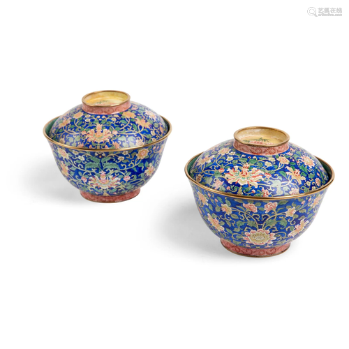 PAIR OF PAINTED ENAMEL TEABOWLS WITH COVERS QIANLONG