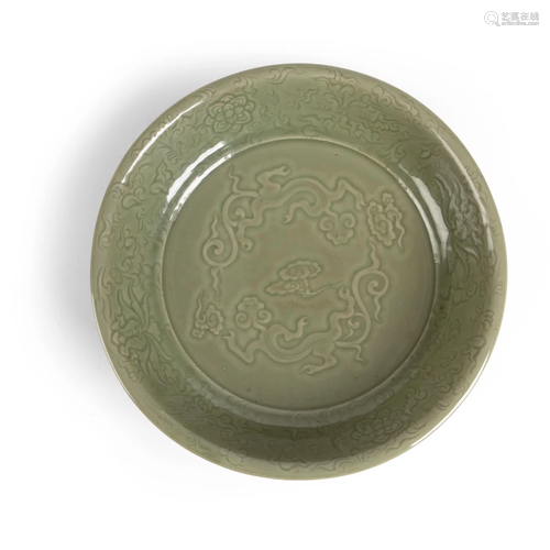 LARGE LONGQUAN CELADON CARVED DRAGON BASIN QING