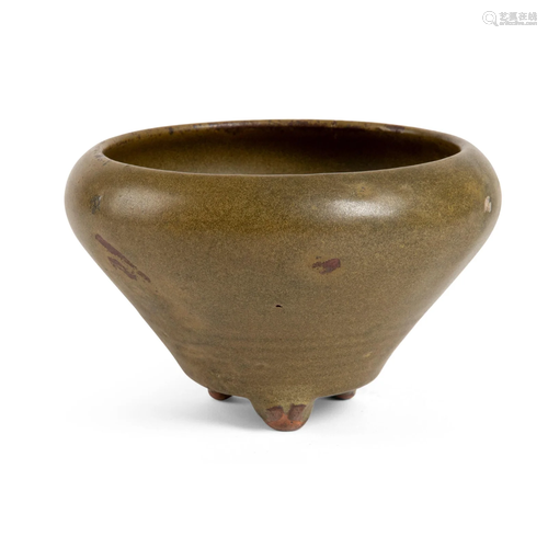 TEADUST-GLAZED TRIPOD BOWL QING DYNASTY, 19TH CENT…