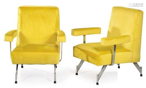 Pair of armchairs with metal structure, with yellow velvet u...