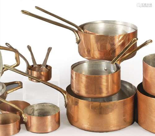 Set of six copper and gilt bronze pots, France pp. S. XX. Ma...