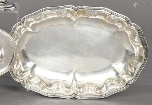Waved tray of Spanish silver punched 1st Law. With wavy edge...