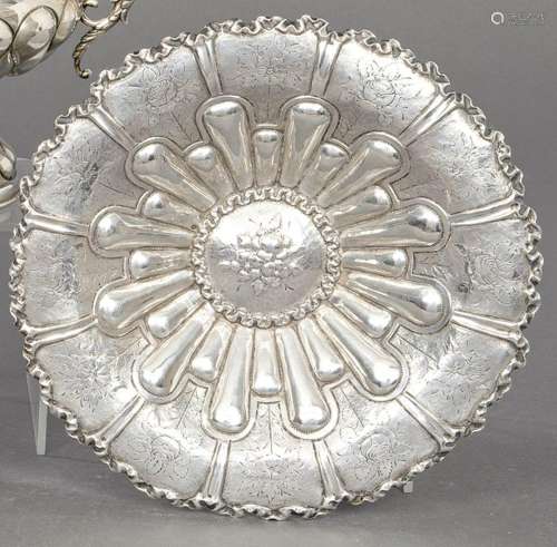 Spanish silver centerpiece punched 1st Law. With gallonized ...