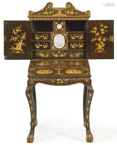 Female cabinet in lacquered and gilded wood, China, Canton s...