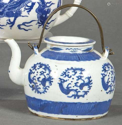 Blue and white Chinese porcelain teapot, Qing Dynasty 19th c...