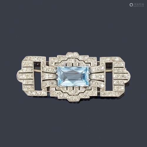 Art deco' brooch with blue spinel of approx. 7.08 …