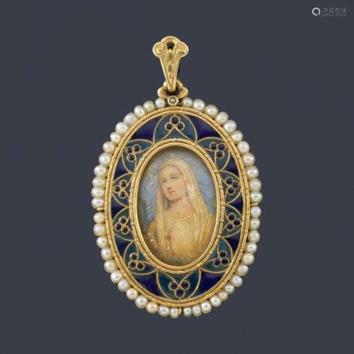 Devotional medal with Image of the Virgin hand pai…