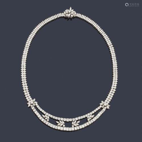 Important necklace with brilliant cut diamonds, ma…