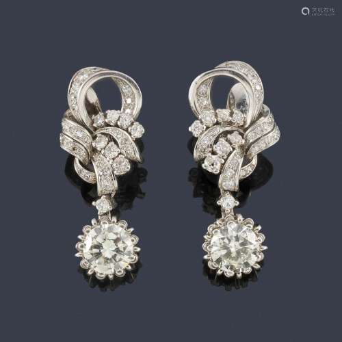 Long earrings with brilliant cut and 8/8 diamonds …