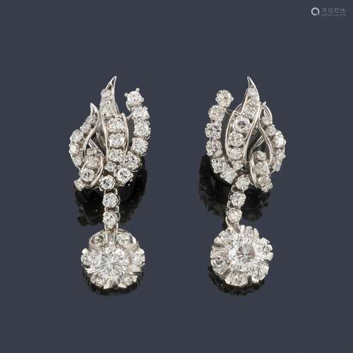 Long earrings with brilliant cut and 8/8 diamonds …