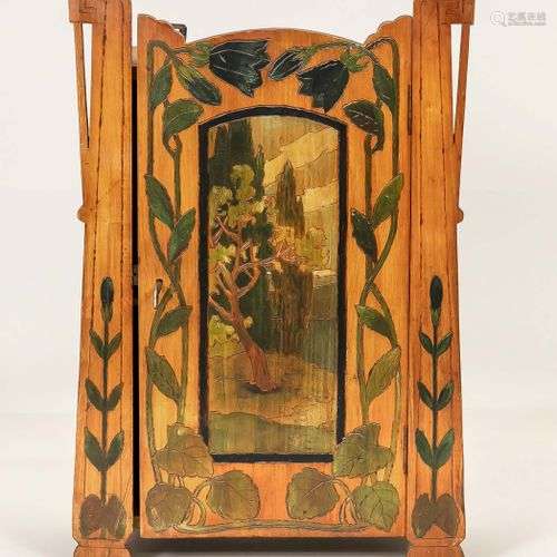 Armoire suspendue Art nouveau, vers 1900, bois clair avec dé...