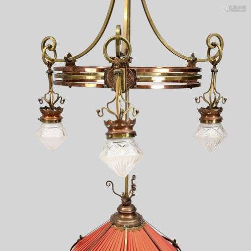 Grand plafonnier Art Nouveau, vers 1900, laiton, cuivre, sus...