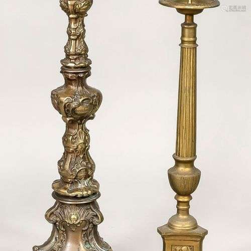 2 chandeliers, fin du 19ème siècle, laiton/bronze. 1 x tige ...