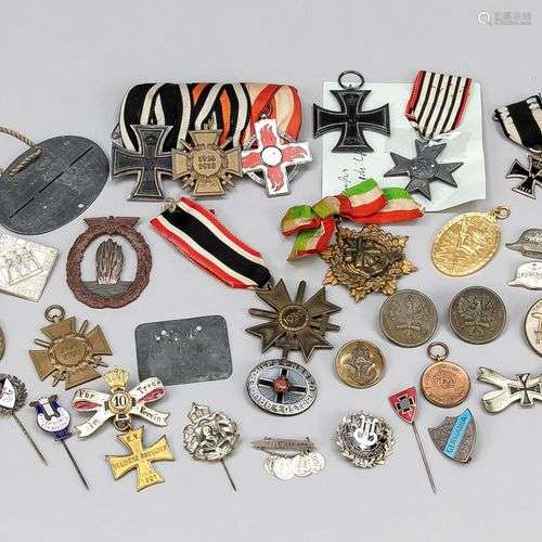 Lot mixte de médailles, Première et Deuxième Guerre mondiale...