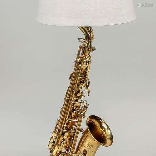 Lampe saxophone (Mariage), saxophone alto monté sur une plin...