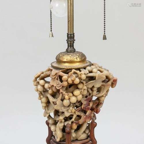 Lampe de table (Mariage), début 20e siècle, base ajourée et ...