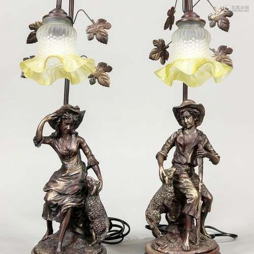 Paire de lampes de table figuratives, 20e s., jeune bergère ...