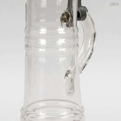 Pichet/carafe en verre, c. 1920, corps en verre avec anneaux...