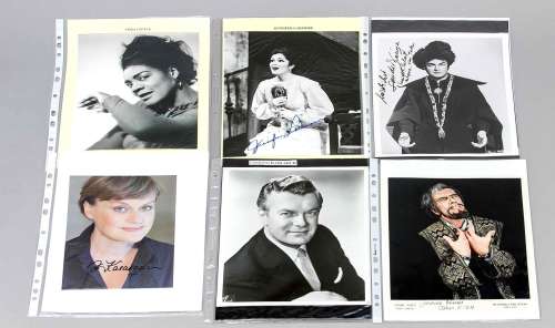 Lot mixte de 50 photos de chanteurs d'opéra avec autographes...