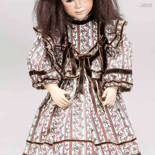 Grande poupée Lavinia, 20e siècle, en pantalon de coton blan...