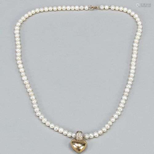Collier de perles avec pendentif en forme de cœur (333 or ja...