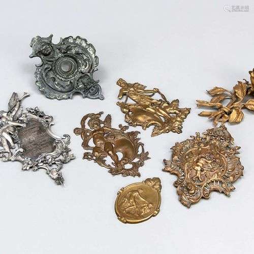 7 plaques/raccords en métal, fin du XIXe siècle, laiton, bro...