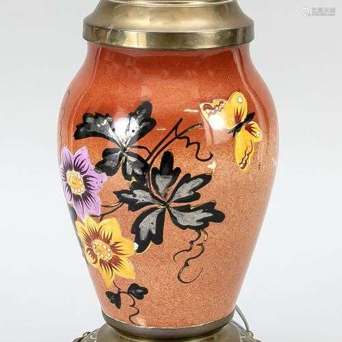 Vase lampe, 19e/20e s. Vase en céramique à décor floral avec...