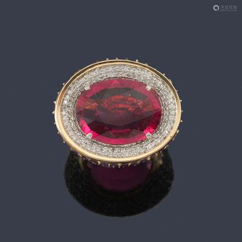 Ring with rubellite of approx. 13.08 ct with doubl…