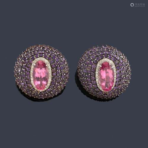 Short earrings with a pair of pink tourmalines of …