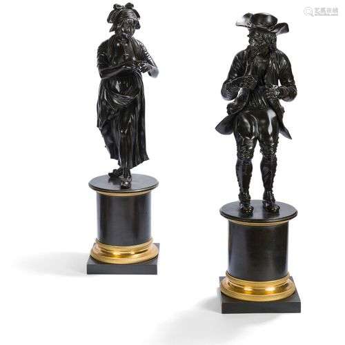 PAIRE DE FIGURES EN BRONZE PATINE représentant un couple de ...