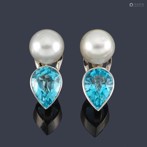 Earrings 'you and me' with a pair of pearls of app...