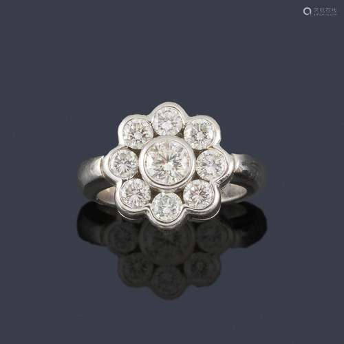 Rosette ring with diamonds of approx. 2.00 ct in t…